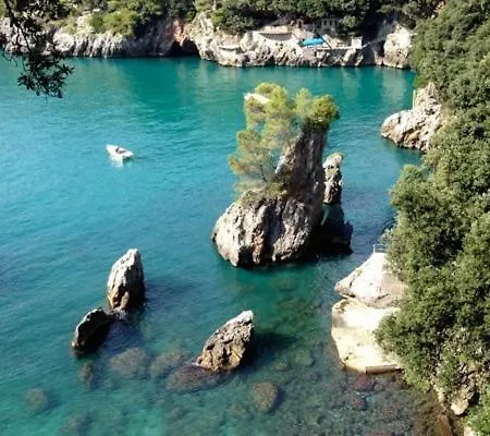 Mediterraneo 3* Специя